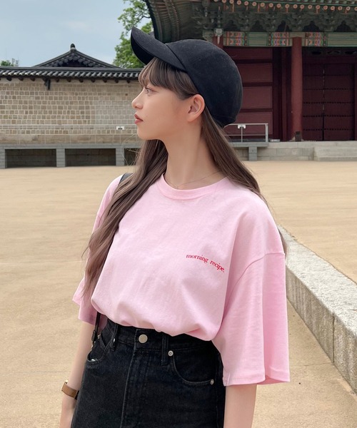 Isn't She?（イズントシー）の「[ SHIORI × Isn't She? ] 前後プリントユニセックスTシャツ（Tシャツ/カットソー・レディース・ピンク/ホワイト/ネイビー・M）」の16枚目の写真