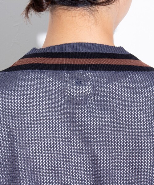 GLOSTER（グロスター）の「【Tシャツ＋ベストの2点セット】チルデンニットベスト レイヤード（ベスト・メンズ・チャコールグレー/アイボリー/ブラック・M/L/S）」の21枚目の写真