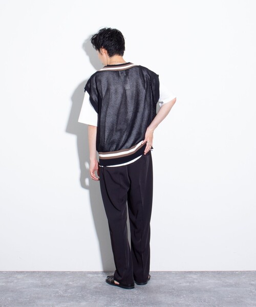 GLOSTER（グロスター）の「【Tシャツ＋ベストの2点セット】チルデンニットベスト レイヤード（ベスト・メンズ・チャコールグレー/アイボリー/ブラック・M/L/S）」の15枚目の写真