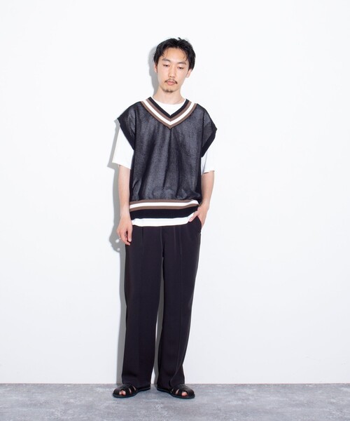 GLOSTER（グロスター）の「【Tシャツ＋ベストの2点セット】チルデンニットベスト レイヤード（ベスト・メンズ・チャコールグレー/アイボリー/ブラック・M/L/S）」の14枚目の写真