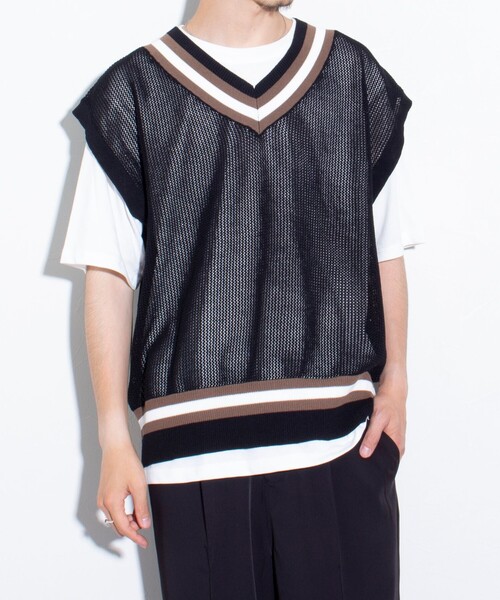 GLOSTER（グロスター）の「【Tシャツ＋ベストの2点セット】チルデンニットベスト レイヤード（ベスト・メンズ・チャコールグレー/アイボリー/ブラック・M/L/S）」の11枚目の写真