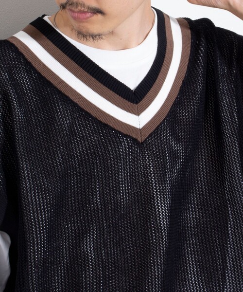 GLOSTER（グロスター）の「【Tシャツ＋ベストの2点セット】チルデンニットベスト レイヤード（ベスト・メンズ・チャコールグレー/アイボリー/ブラック・M/L/S）」の9枚目の写真