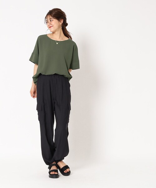 【接触冷感/イージーケア】さらさらぷるんワイドスリーブ裾ゴムブラウス