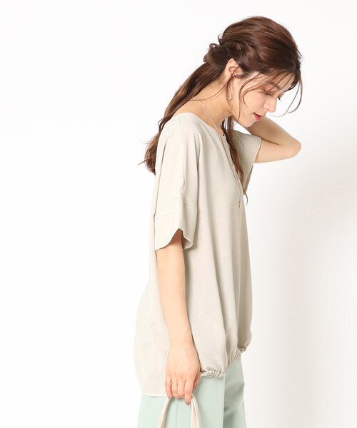 【接触冷感/イージーケア】さらさらぷるんワイドスリーブ裾ゴムブラウス