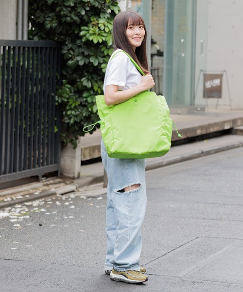 ACCOMMODE（アコモデ）の「ホビーポケットトートバッグ　推し活（トートバッグ・レディース・パープル/イエロー/ピンク/ブラック/グリーン・FREE）」の10枚目の写真