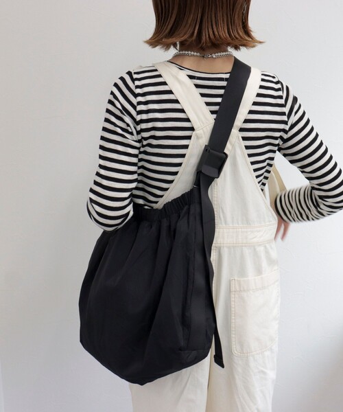 fredy emue（フレディエミュ）の「ライトクロスイージーショルダーバッグ（ショルダーバッグ・レディース・ベージュ/ブラック・FREE）」の3枚目の写真