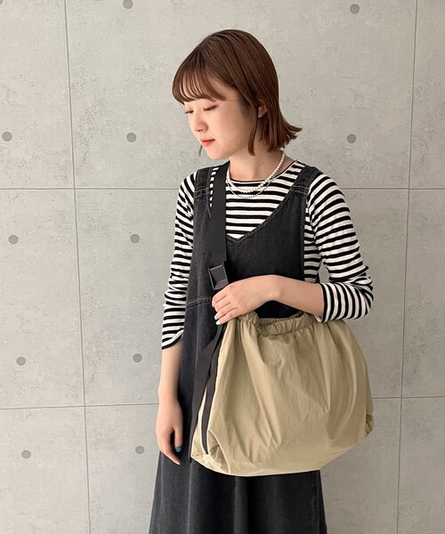 fredy emue（フレディエミュ）の「ライトクロスイージーショルダーバッグ（ショルダーバッグ・レディース・ベージュ/ブラック・FREE）」の6枚目の写真