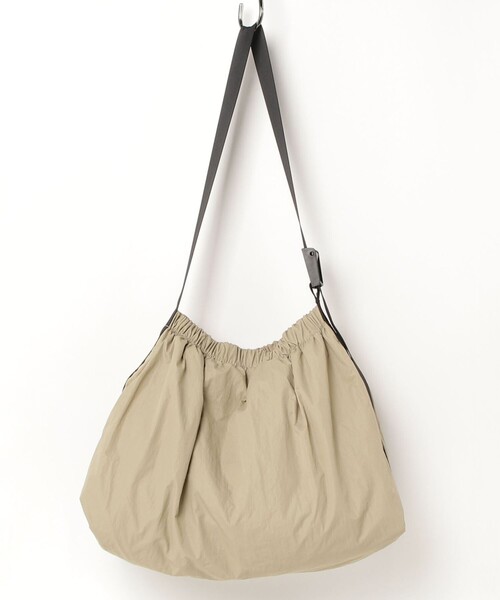 fredy emue（フレディエミュ）の「ライトクロスイージーショルダーバッグ（ショルダーバッグ・レディース・ベージュ/ブラック・FREE）」の5枚目の写真