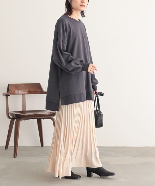 osharewalker（オシャレウォーカー）の「『ゆるっとロングスウェット』（スウェット・レディース・グレイッシュベージュ/ブラック/グレイッシュブルー/ボルドー/ラベンダー/チャコール・FREE）」の11枚目の写真