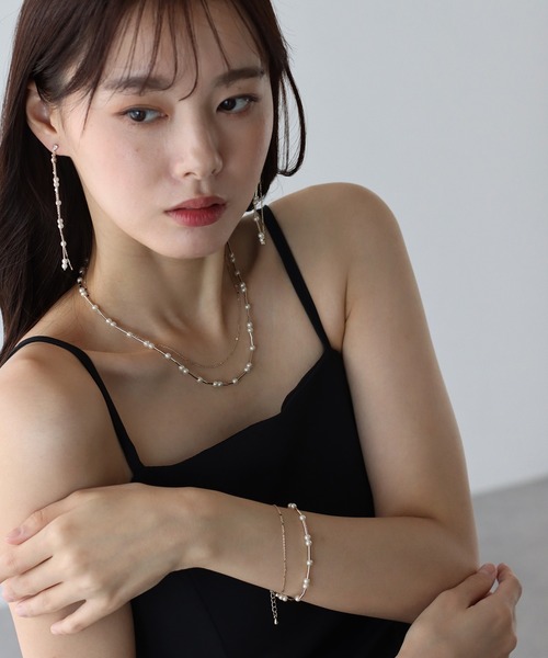 BLUEEAST（ブルーイースト）の「パールロングチェーンブレスレット（ブレスレット・レディース・シルバー/ゴールド・FREE）」の6枚目の写真