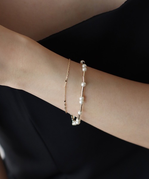 BLUEEAST（ブルーイースト）の「パールロングチェーンブレスレット（ブレスレット・レディース・シルバー/ゴールド・FREE）」の7枚目の写真