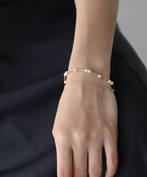 BLUEEAST（ブルーイースト）の「パールロングチェーンブレスレット（ブレスレット・レディース・シルバー/ゴールド・FREE）」の8枚目の写真