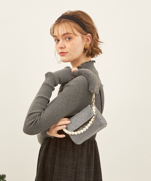 DEICY（デイシー）の「シャイニーファーBAG（ハンドバッグ・レディース・ブラック/アイボリー・FREE）」の9枚目の写真
