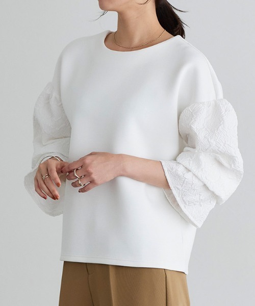 Pierrot(ピエロ)の「袖ジャカードプルオーバー(Tシャツ/カットソー・レディース・ブラック/オフホワイト・M/L)」の1枚目の写真