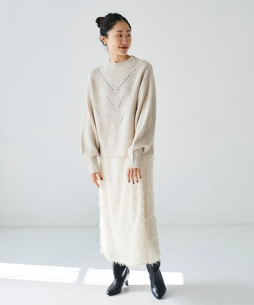 le.coeur blanc(ルクールブラン)の「アイレットラメニットプルオーバー(ニット/セーター・レディース・グレー/アイボリー・38)」の4枚目の写真