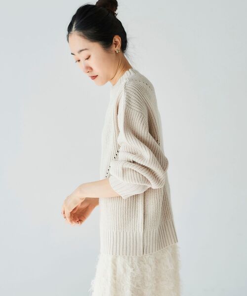 le.coeur blanc(ルクールブラン)の「アイレットラメニットプルオーバー(ニット/セーター・レディース・グレー/アイボリー・38)」の13枚目の写真