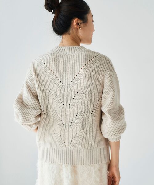 le.coeur blanc(ルクールブラン)の「アイレットラメニットプルオーバー(ニット/セーター・レディース・グレー/アイボリー・38)」の14枚目の写真