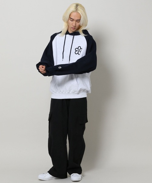 ISTKUNST（イストクンスト）の「【UNISEX】ISTKUNST／フラワースマイリー フーディー（ウラケ）2995992（パーカー・レディース・グリーン/ネイビー/ブラック・SMALL/MEDIUM/LARGE）」の20枚目の写真