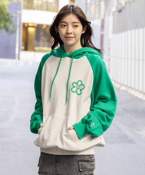 ISTKUNST（イストクンスト）の「【UNISEX】ISTKUNST／フラワースマイリー フーディー（ウラケ）2995992（パーカー・レディース・グリーン/ネイビー/ブラック・SMALL/MEDIUM/LARGE）」の14枚目の写真