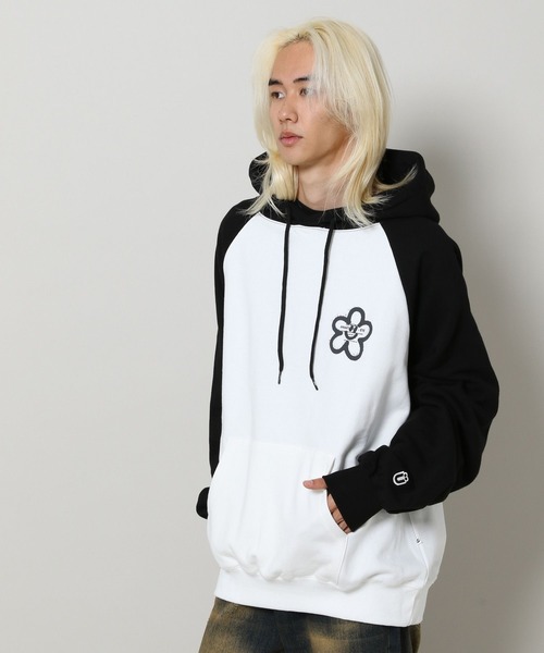 ISTKUNST（イストクンスト）の「【UNISEX】ISTKUNST／フラワースマイリー フーディー（ウラケ）2995992（パーカー・レディース・グリーン/ネイビー/ブラック・SMALL/MEDIUM/LARGE）」の18枚目の写真