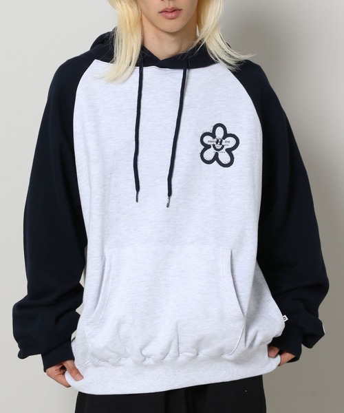 ISTKUNST（イストクンスト）の「【UNISEX】ISTKUNST／フラワースマイリー フーディー（ウラケ）2995992（パーカー・レディース・グリーン/ネイビー/ブラック・SMALL/MEDIUM/LARGE）」の8枚目の写真