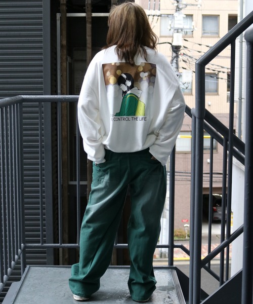 Starting Over(スターティングオーバー)の「裏毛 バックプリント オーバーサイズ クルーネック トレーナー/プルオーバー スウェット/ボリューム袖 トレーナー(スウェット・メンズ・チャコールグレー/ブラック系その他/ホワイト系その他2/ブラック/グレー系その他/ブラック系その他2/グレー系その他2/ホワイト系その他/ホワイト・M/L/XL)」の18枚目の写真