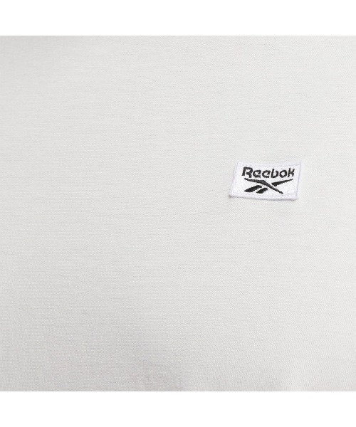 Reebok(リーボック)の「クラシック コート スポーツ Tシャツ / CL COURT SPORT TEE(Tシャツ/カットソー・メンズ・オフホワイト/ライトブルー・LARGE/MEDIUM/SMALL/XX-LARGE/X-LARGE)」の6枚目の写真