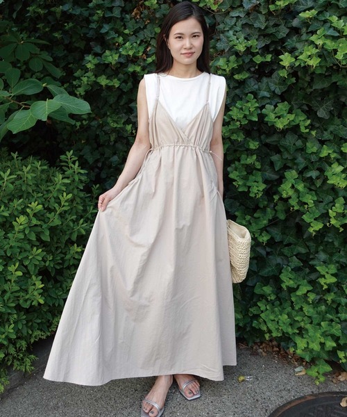 CORNERS(コーナーズ)の「ナイロンギャザーキャミワンピース(ワンピース・レディース・ブラック/オフホワイト/ベージュ・M)」の3枚目の写真