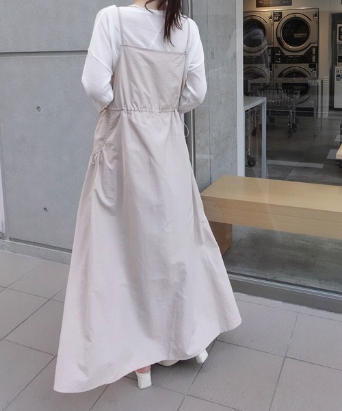 CORNERS(コーナーズ)の「ナイロンギャザーキャミワンピース(ワンピース・レディース・ブラック/オフホワイト/ベージュ・M)」の15枚目の写真