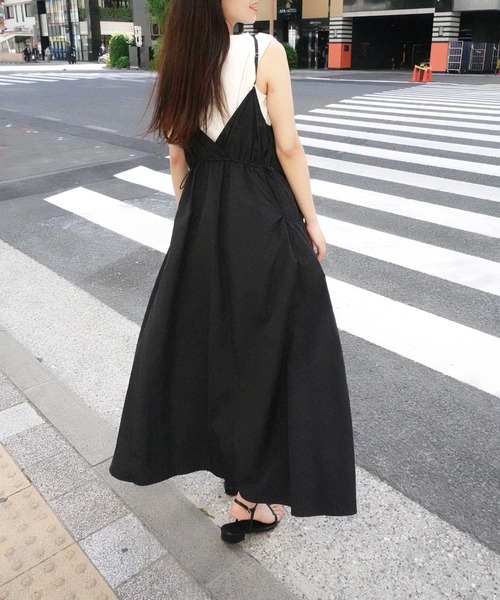 CORNERS(コーナーズ)の「ナイロンギャザーキャミワンピース(ワンピース・レディース・ブラック/オフホワイト/ベージュ・M)」の20枚目の写真