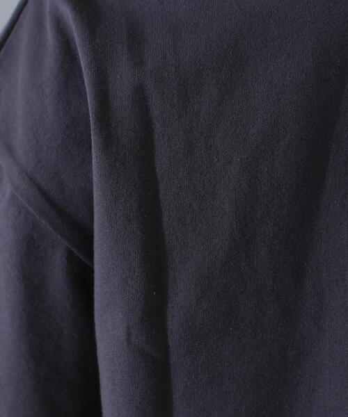 NATURAL BEAUTY BASIC(ナチュラルビューティーベーシック)の「◇【Oggi掲載】バックエンボスクロップドTシャツ(Tシャツ/カットソー・レディース・オフホワイト/チャコールグレー/ピンク・FREE)」の10枚目の写真