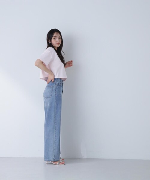 NATURAL BEAUTY BASIC(ナチュラルビューティーベーシック)の「◇【Oggi掲載】バックエンボスクロップドTシャツ(Tシャツ/カットソー・レディース・オフホワイト/チャコールグレー/ピンク・FREE)」の22枚目の写真