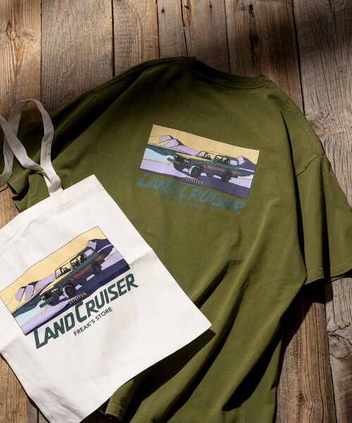 FREAK'S STORE（フリークスストア）の「リラックスフィット ランクル60 バックプリント ショートスリーブ クルーネックTシャツ/ランドクルーザー/トートバッグ（Tシャツ/カットソー・メンズ・ホワイト/オリーブ/ブラック/アッシュ/ベージュ・LARGE/MEDIUM）」の5枚目の写真