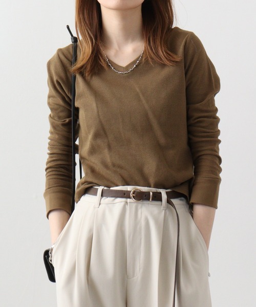 atONE(アットワン)の「atONE ワッフルVネック長袖Tシャツ(Tシャツ/カットソー・レディース・ブラック/カーキ/ホワイト/ネイビー/杢グレー・L/LL/3L/4L/M)」の4枚目の写真