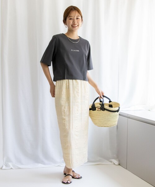 NOLLEY’S(ノーリーズ)の「ショート丈プリントTシャツ(Tシャツ/カットソー・レディース・オフホワイト/ブラック系その他/ベージュ系その他/チャコールグレー・38)」の6枚目の写真