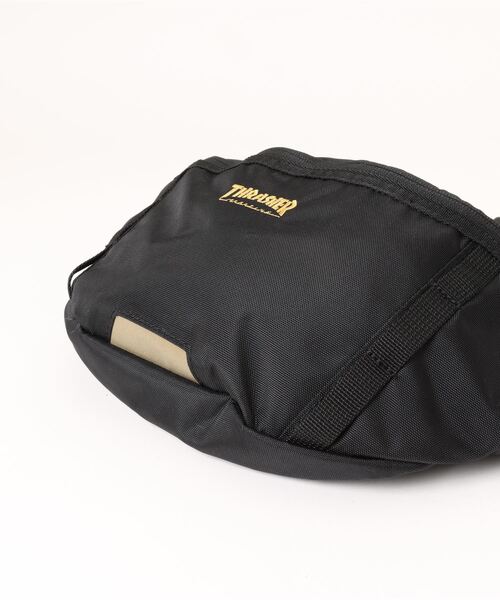 THRASHER(スラッシャー)の「RUNNING PUSH Waist Bag/スラッシャースマートフォン収納可能ワンポイントアイコンウエストバッグ(ボディバッグ/ウエストポーチ・メンズ・ブラック×ブラック/ブラック×ゴールド/ブラック×ホワイト・FREE)」の5枚目の写真