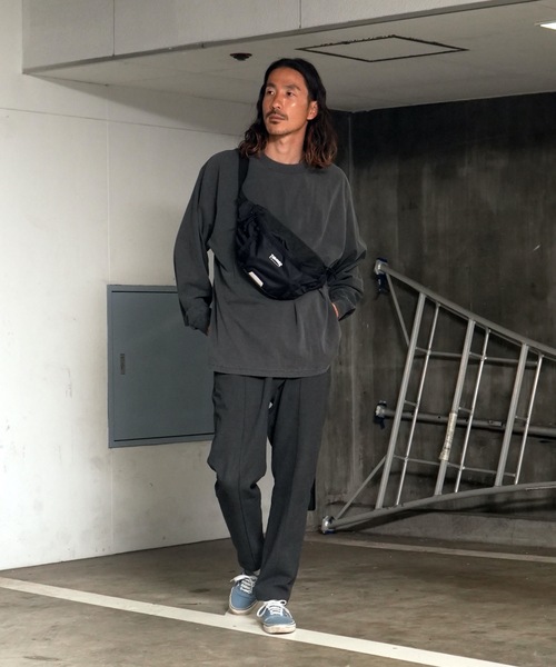 THRASHER(スラッシャー)の「RUNNING PUSH Waist Bag/スラッシャースマートフォン収納可能ワンポイントアイコンウエストバッグ(ボディバッグ/ウエストポーチ・メンズ・ブラック×ブラック/ブラック×ゴールド/ブラック×ホワイト・FREE)」の8枚目の写真