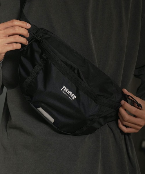 THRASHER(スラッシャー)の「RUNNING PUSH Waist Bag/スラッシャースマートフォン収納可能ワンポイントアイコンウエストバッグ(ボディバッグ/ウエストポーチ・メンズ・ブラック×ブラック/ブラック×ゴールド/ブラック×ホワイト・FREE)」の12枚目の写真