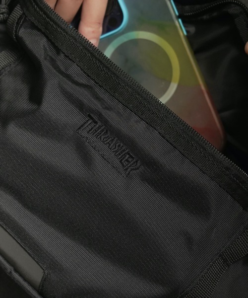 THRASHER(スラッシャー)の「RUNNING PUSH Waist Bag/スラッシャースマートフォン収納可能ワンポイントアイコンウエストバッグ(ボディバッグ/ウエストポーチ・メンズ・ブラック×ブラック/ブラック×ゴールド/ブラック×ホワイト・FREE)」の16枚目の写真