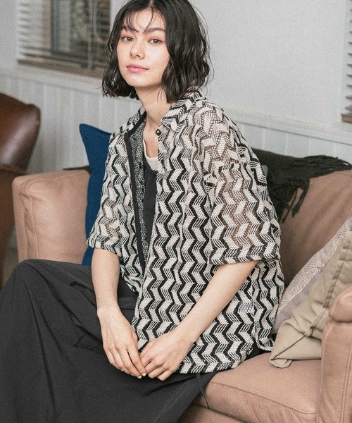 niko and...(ニコアンド)の「アソート幾何柄レースシャツ(シャツ/ブラウス・レディース・ベージュ/グリーン/ブルー/ブラック・MEDIUM/LARGE)」の2枚目の写真