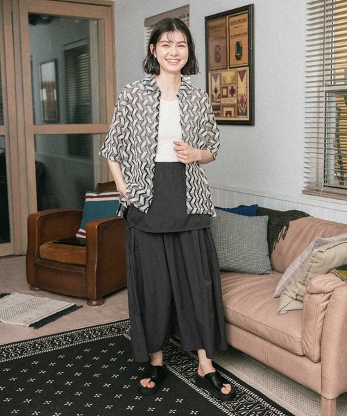 niko and...(ニコアンド)の「アソート幾何柄レースシャツ(シャツ/ブラウス・レディース・ベージュ/グリーン/ブルー/ブラック・MEDIUM/LARGE)」の8枚目の写真