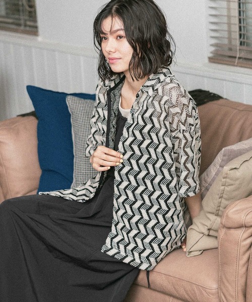 niko and...(ニコアンド)の「アソート幾何柄レースシャツ(シャツ/ブラウス・レディース・ベージュ/グリーン/ブルー/ブラック・MEDIUM/LARGE)」の9枚目の写真