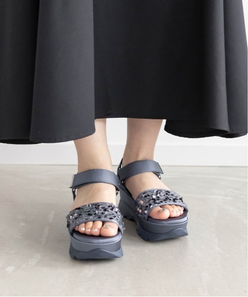 RANDA(ランダ)の「スパンコールベルト スポーツサンダル(サンダル・レディース・ホワイト/ブルー/ブラック・L/M/S/LL)」の5枚目の写真