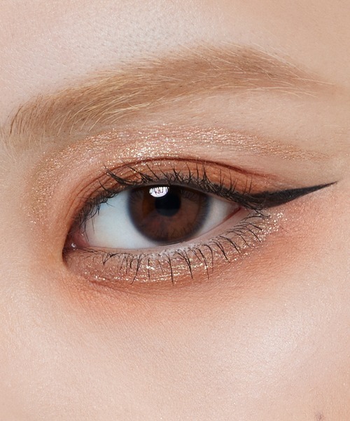 shu uemura(シュウウエムラ)の「メタリック アイライナー(シュウ ウエムラ × アンドウ・ヒロ)(アイライナー・レディース・【限定】シルバー クロッシング/【限定】モッド ベージュ・FREE)」の5枚目の写真