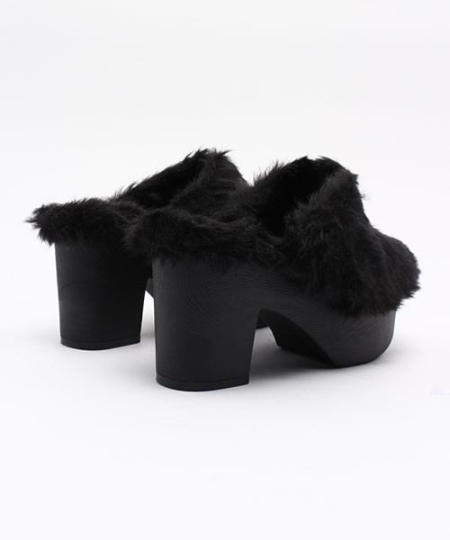 WEGO（ウィゴー）の「WEGO/ファーサボサンダル（サンダル・レディース・ベージュ/ブラック・MEDIUM/LARGE）」の7枚目の写真