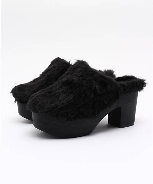 WEGO（ウィゴー）の「WEGO/ファーサボサンダル（サンダル・レディース・ベージュ/ブラック・MEDIUM/LARGE）」の3枚目の写真