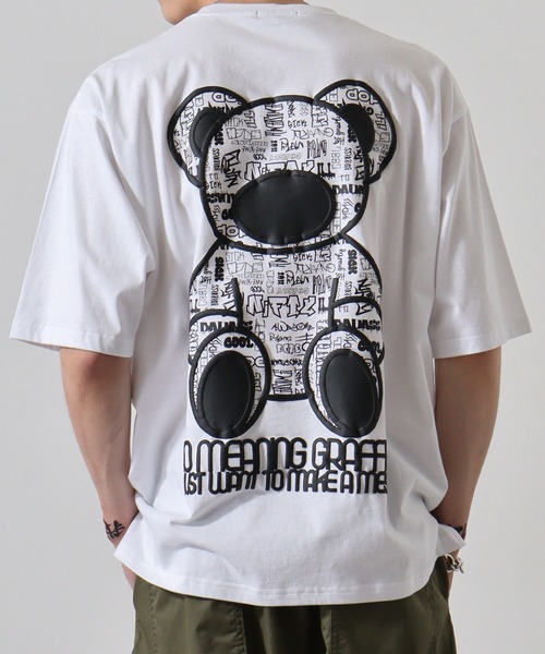 RE730（アールイーセブンサーティー）の「RE730 オーバーサイズTシャツ ベア/ダメージ/刺繍/バックプリント/ワイドシルエット（Tシャツ/カットソー・メンズ・ブラック系3/ブラック系2/ブラック系1/ブルー系4/ブルー系3/ブルー系1/ホワイト系1/ホワイト系4/ホワイト系3/ホワイト系2/ブラック系4/グレー系3/ブラック/ホワイト・L/M/XL）」の5枚目の写真