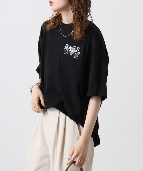 RE730(アールイーセブンサーティー)の「RE730 オーバーサイズTシャツ ベア/ダメージ/刺繍/バックプリント/ワイドシルエット(Tシャツ/カットソー・メンズ・ブラック系3/ブラック系2/ブラック系1/ブルー系4/ブルー系3/ブルー系1/ホワイト系1/ホワイト系4/ホワイト系3/ホワイト系2/ブラック系4/グレー系3/ブラック/ホワイト・L/M/XL)」の15枚目の写真