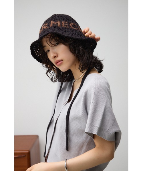 AZUL by moussy（アズールバイマウジー）の「オープンワークニッティングロゴハット（キャップ・レディース・ブラック/ライトベージュ・FREE）」の5枚目の写真