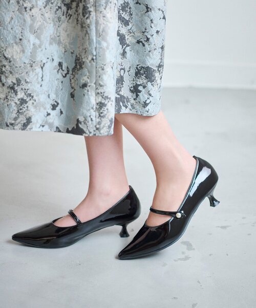 index（インデックス）の「◆エナメルパール調ストラップパンプス（パンプス・レディース・ブラック/ベージュ・03/02）」の3枚目の写真